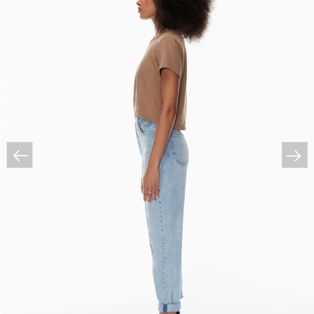 Denim Forum High Rise Light Blue Jeans - Picture 2 of 3